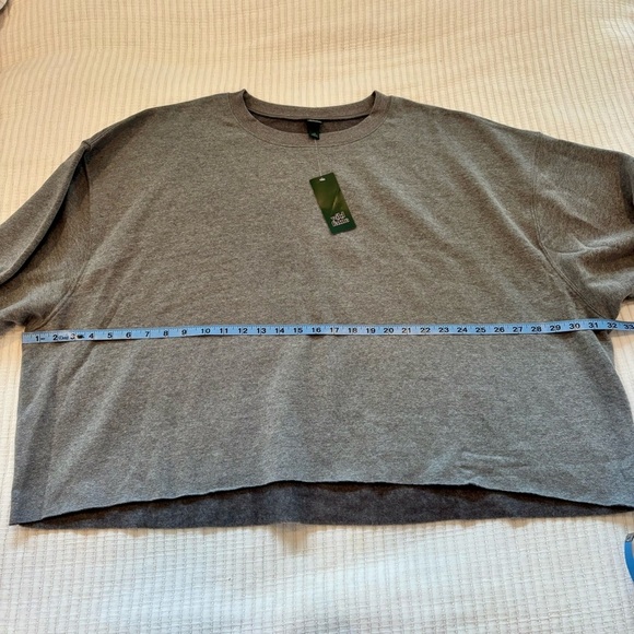 Wild Fable NWT Womens Plus Size Cropped Raw Hem Grey Crewneck Sweatshirt Size 4X - Picture 6 of 7
